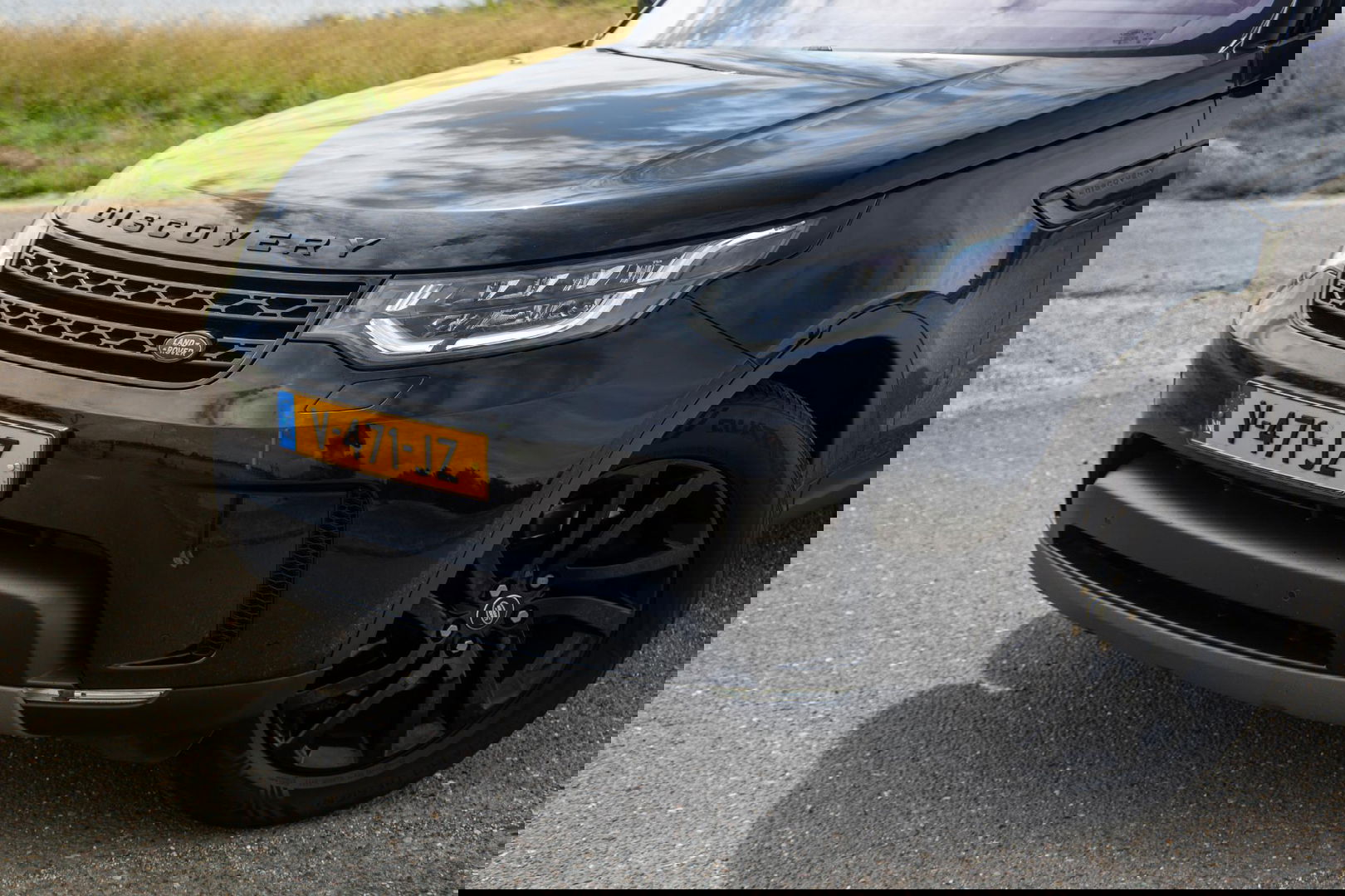 Land Rover Discovery 3.0 Td6 HSE GRIJS KENTEKEN / LEER / NAVI / LUCHTVERING / PANO / TREKHAAK