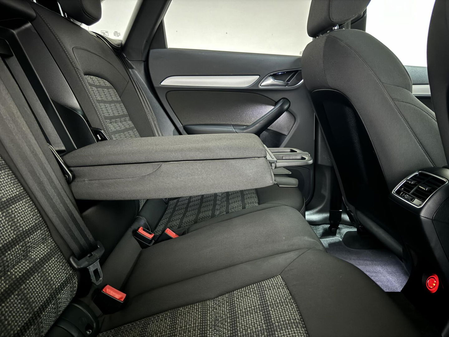 Audi Q3 1.4 TFSI CoD Sport Pano Cruise Navi Stoelverw. Trekh.