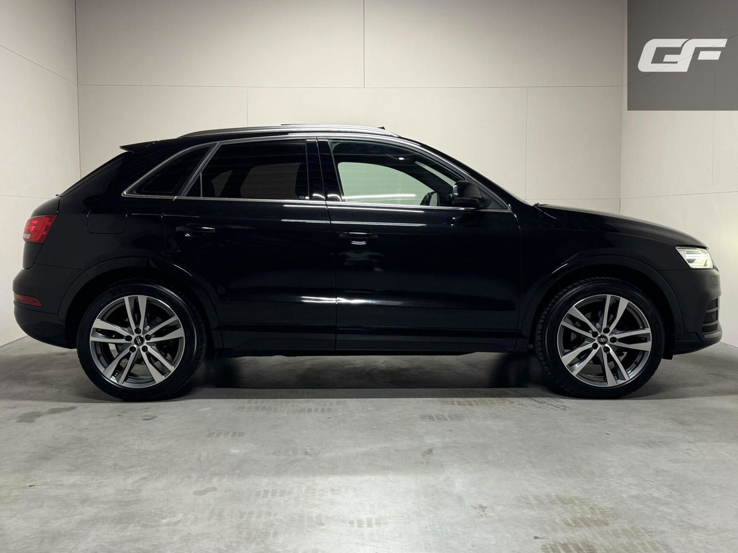Audi Q3 1.4 TFSI CoD Sport Pano Cruise Navi Stoelverw. Trekh.