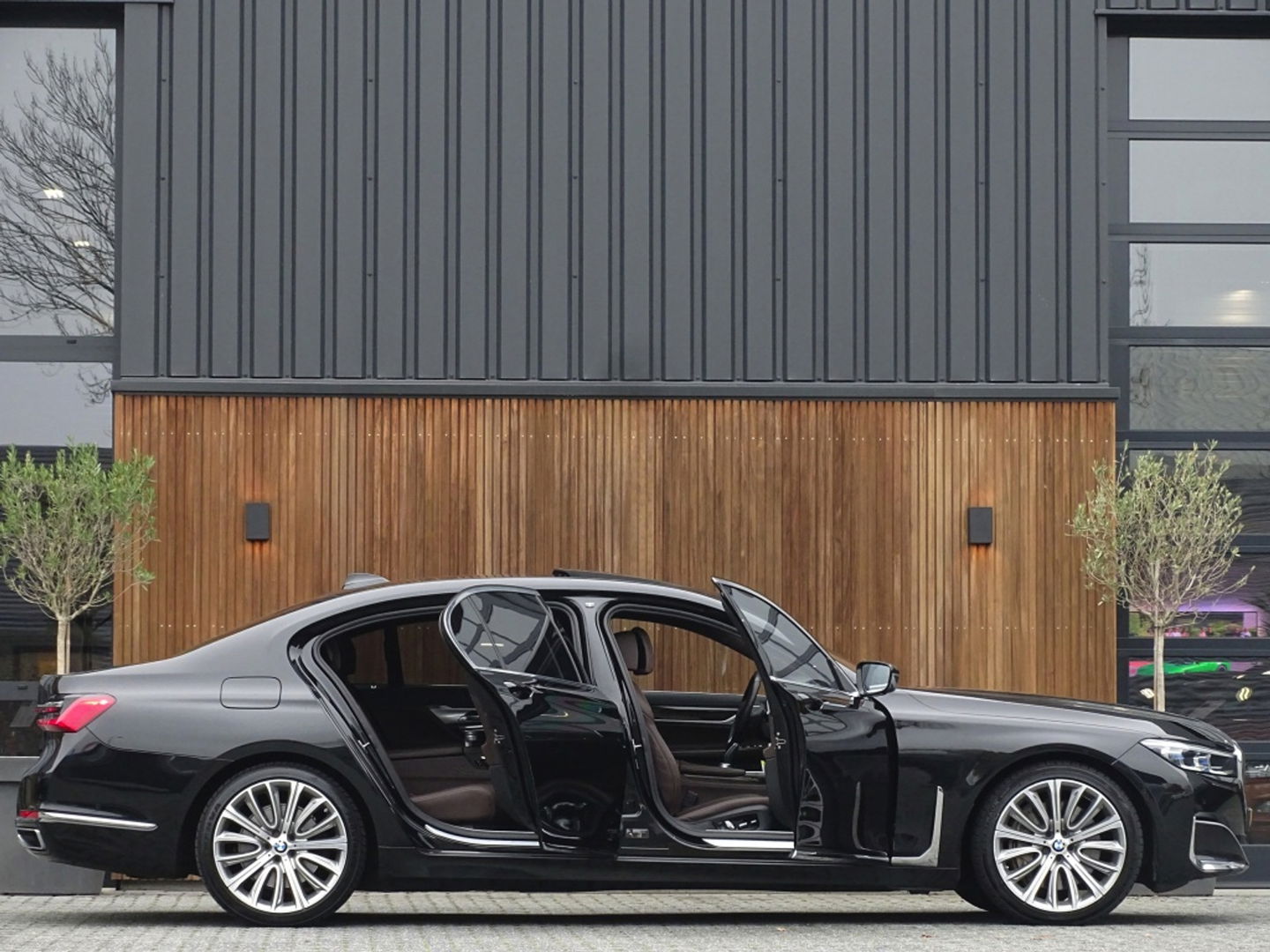 BMW 7 Serie 745Le 394PK VIP LANG / High Executive / M-Individual / Laser