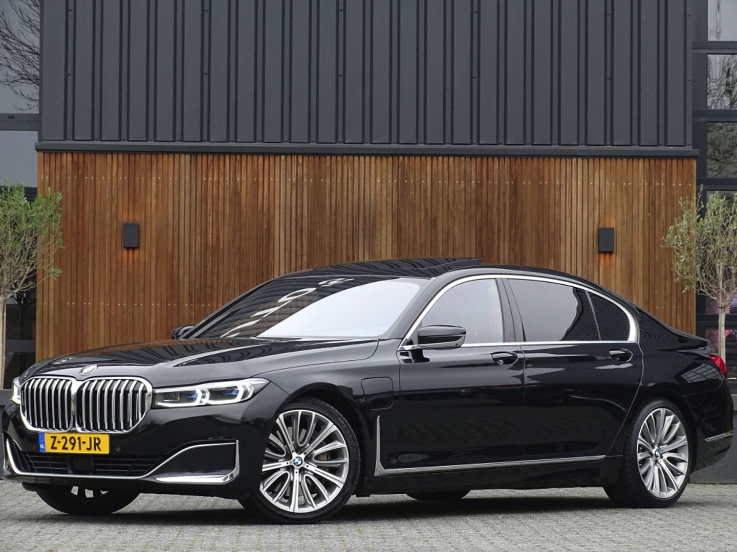 BMW 7 Serie 745Le 394PK VIP LANG / High Executive / M-Individual / Laser