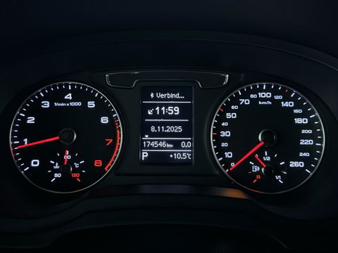 Audi Q3 1.4 TFSI CoD Sport Pano Cruise Navi Stoelverw. Trekh.