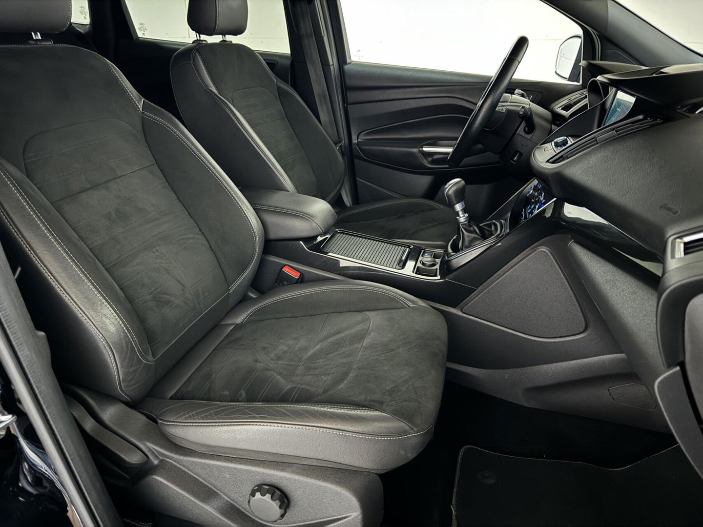 Ford Kuga 1.5 EcoBoost ST Line Navi Cruise Carplay PDC NAP