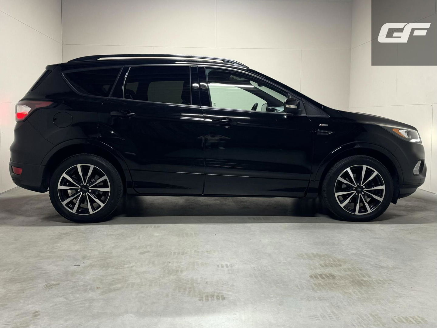 Ford Kuga 1.5 EcoBoost ST Line Navi Cruise Carplay PDC NAP