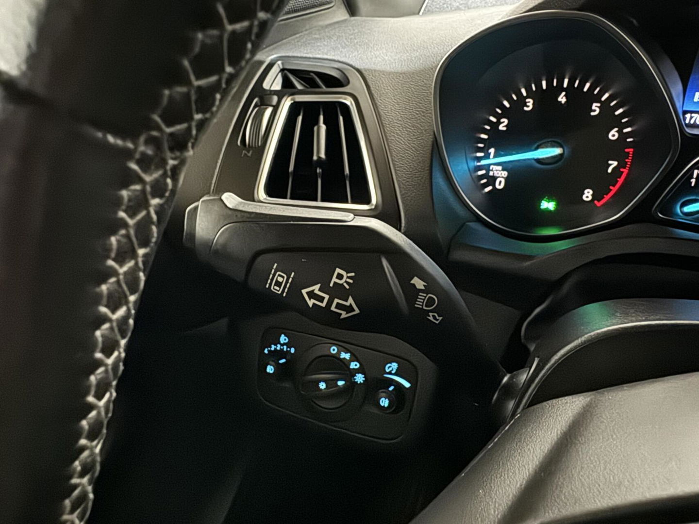 Ford Kuga 1.5 EcoBoost ST Line Navi Cruise Carplay PDC NAP