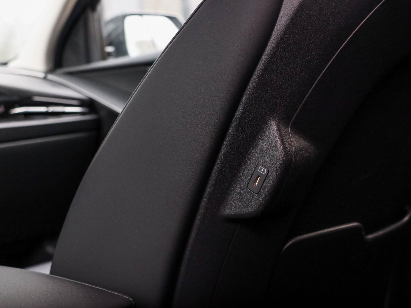 Kia Niro 1.6 GDi Hybrid ExecutiveLine Harman Kardon Panoramadak 18''