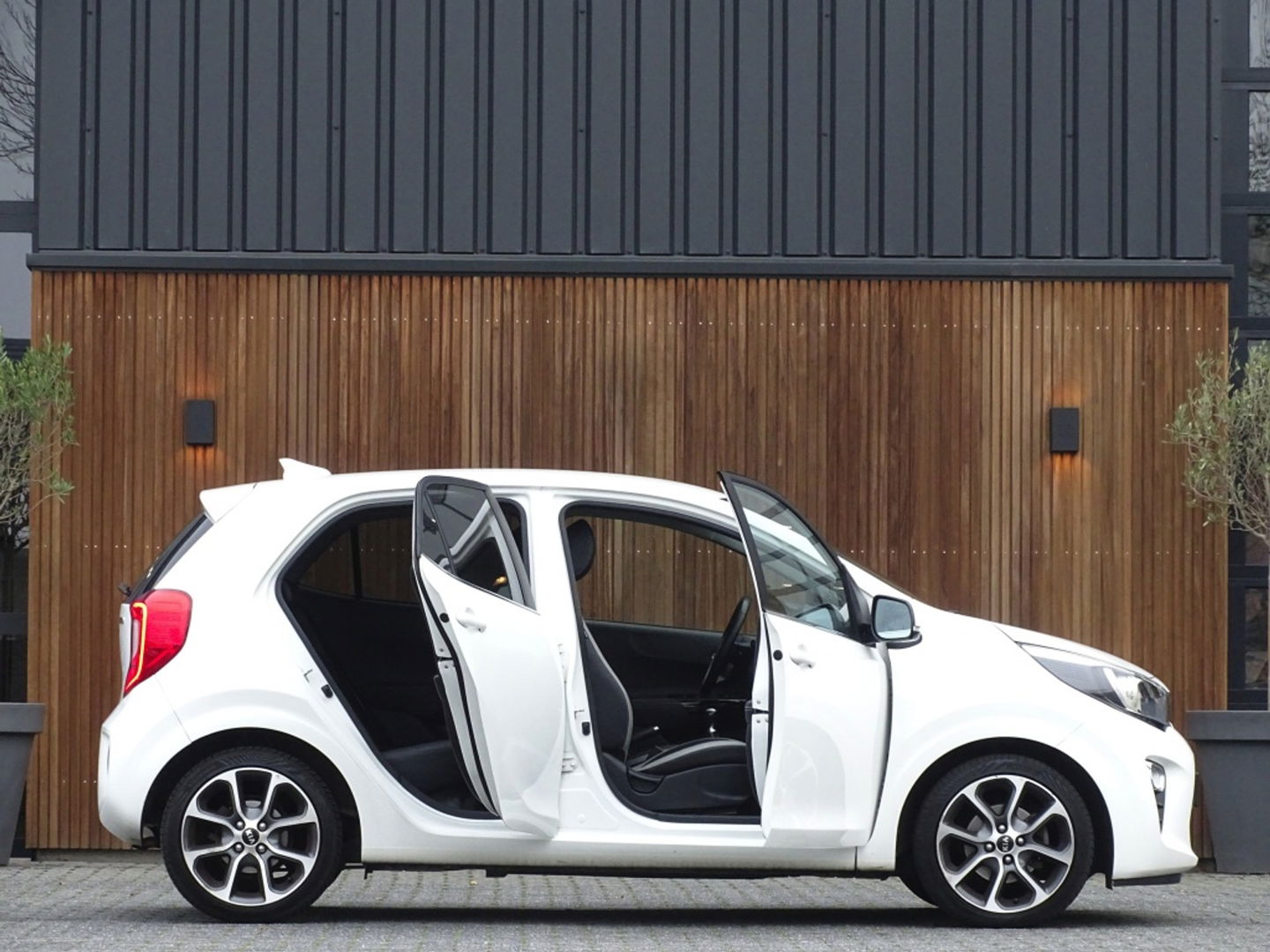 Kia Picanto 1.0 CVVT Design Ed. / luxe pakket / CarPlay / LED *NAP*