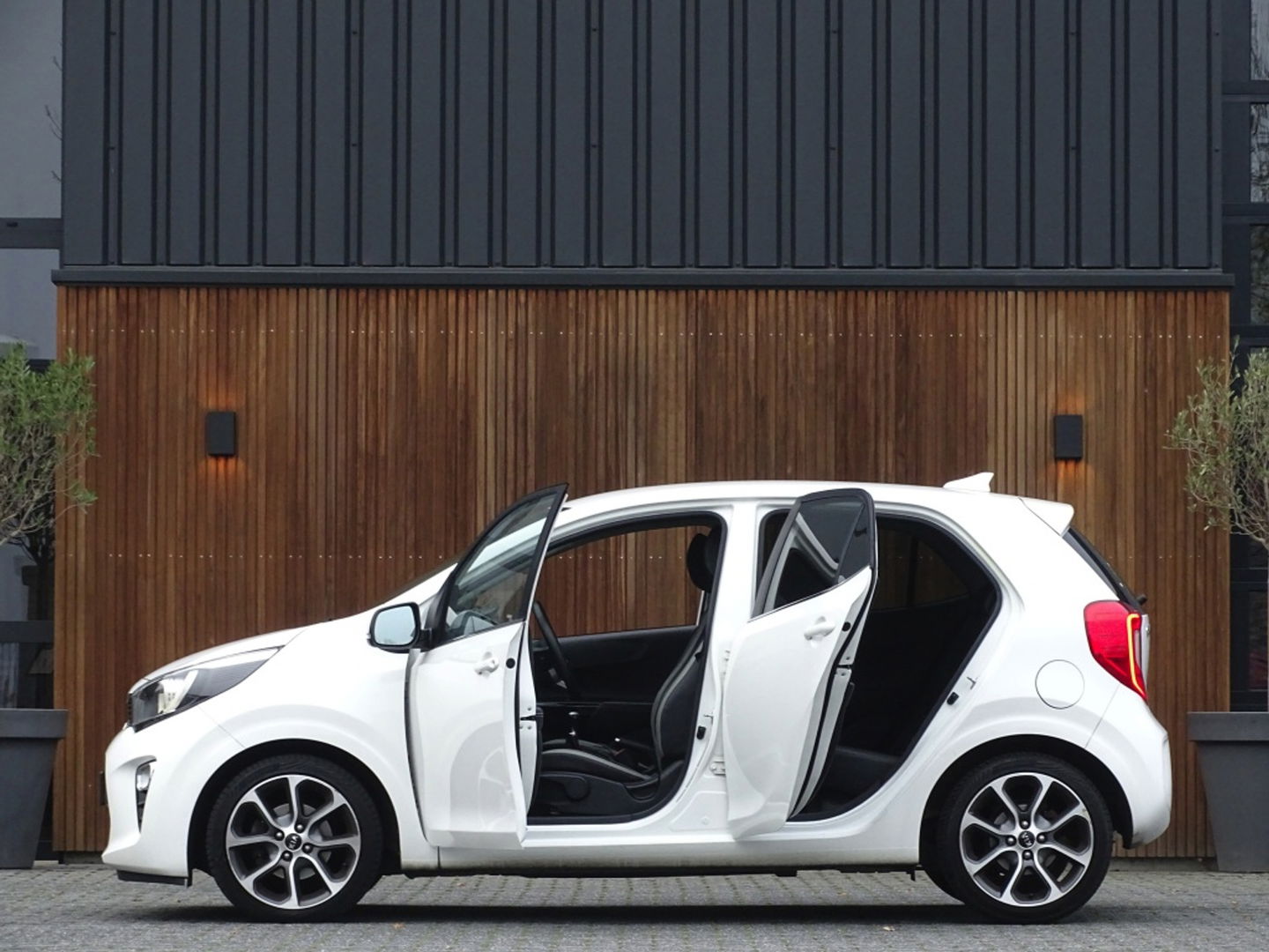 Kia Picanto 1.0 CVVT Design Ed. / luxe pakket / CarPlay / LED *NAP*