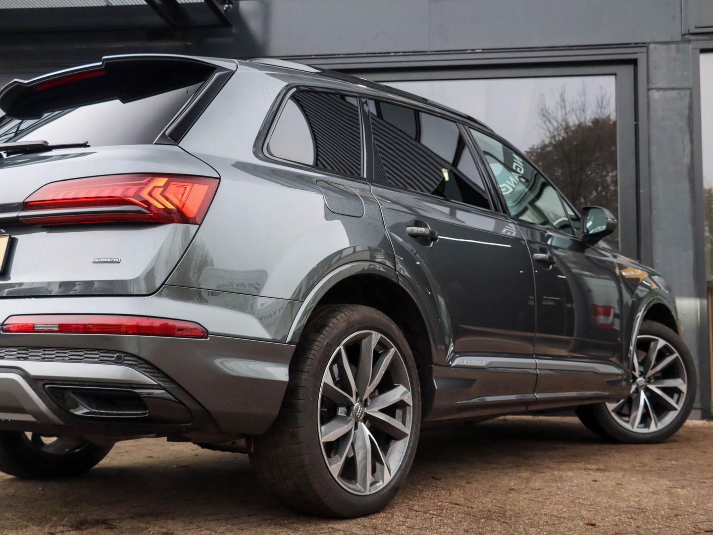 Audi Q7 55 TFSI e Quattro S Line 340pk | B&O Audio | Black Pack | Trekhaak