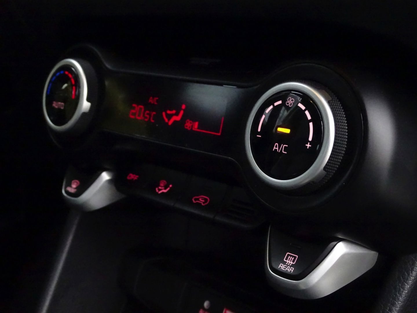 Kia Picanto 1.0 CVVT Design Ed. / luxe pakket / CarPlay / LED *NAP*