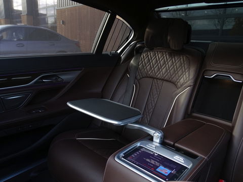 BMW 7 Serie 745Le 394PK VIP LANG / High Executive / M-Individual / Laser