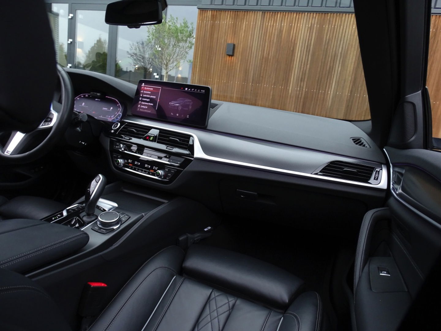 BMW 5 Serie Touring 530e 292PK M-Sport Individual / laser *NAP*