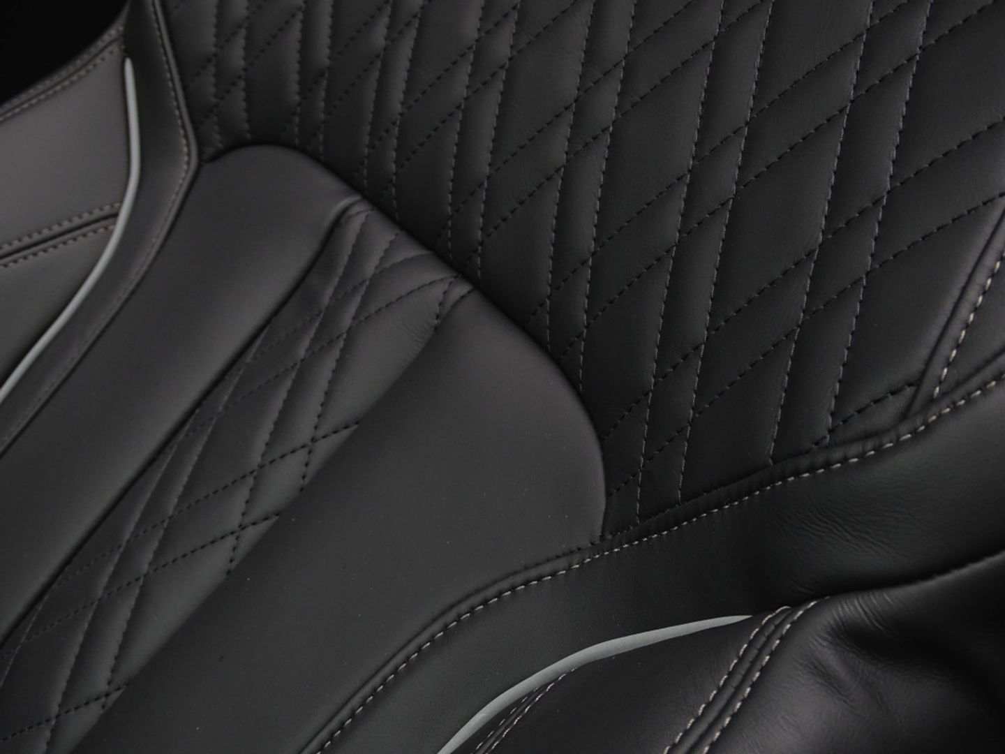 BMW 5 Serie Touring 530e 292PK M-Sport Individual / laser *NAP*