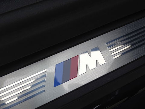 BMW 5 Serie Touring 530e 292PK M-Sport Individual / laser *NAP*