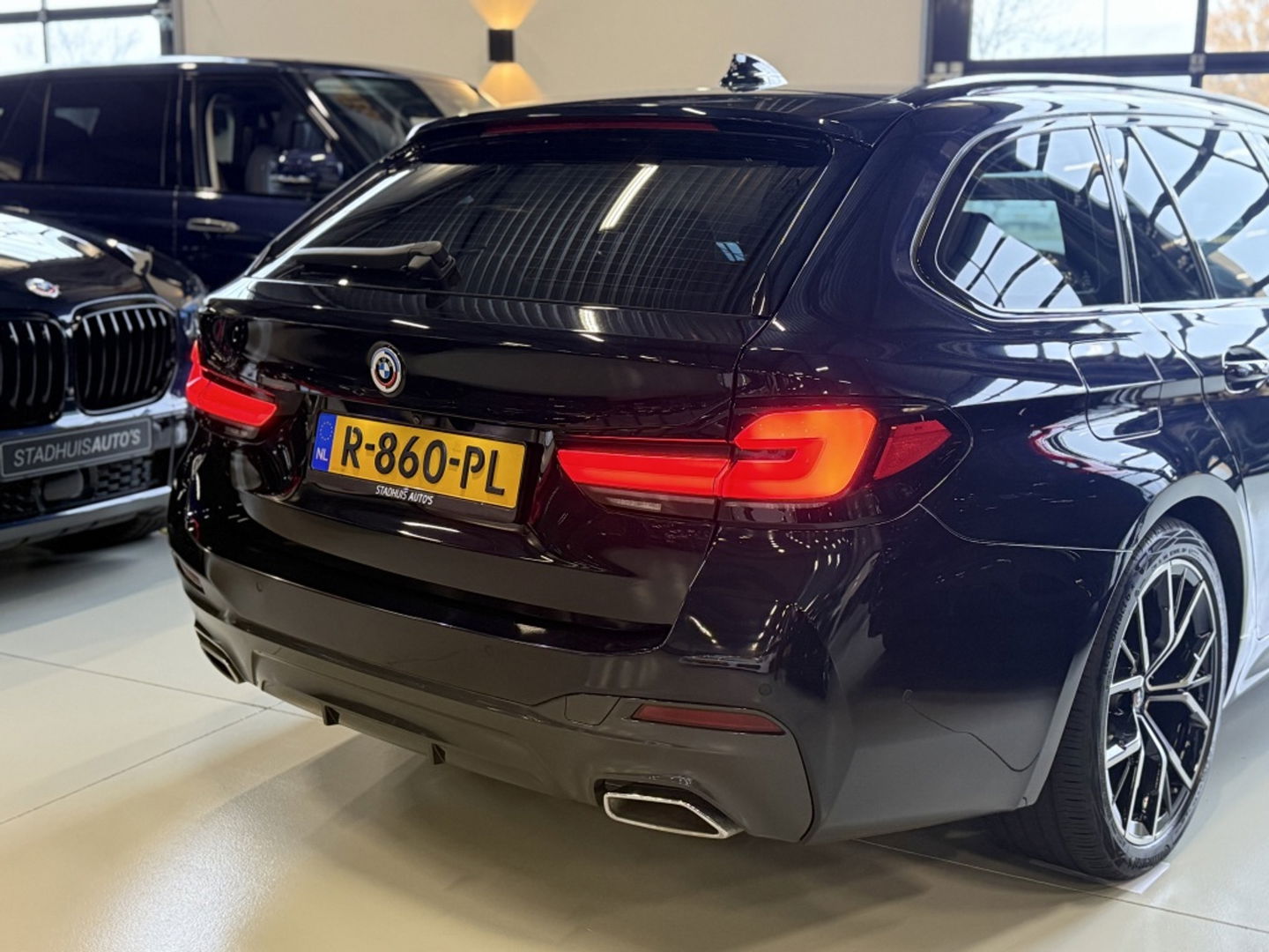 BMW 5 Serie Touring 530e 292PK M-Sport Individual / laser *NAP*