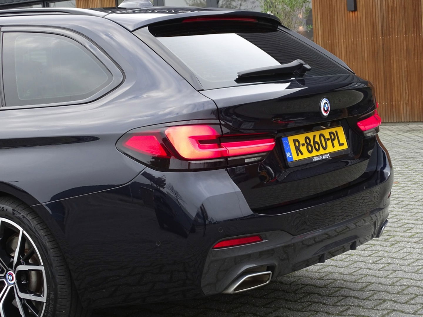 BMW 5 Serie Touring 530e 292PK M-Sport Individual / laser *NAP*