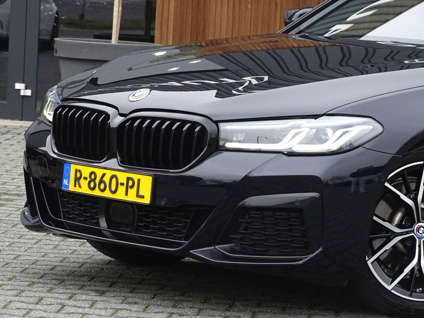 BMW 5 Serie Touring 530e 292PK M-Sport Individual / laser *NAP*