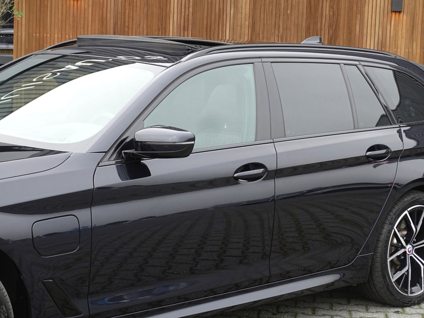 BMW 5 Serie Touring 530e 292PK M-Sport Individual / laser *NAP*