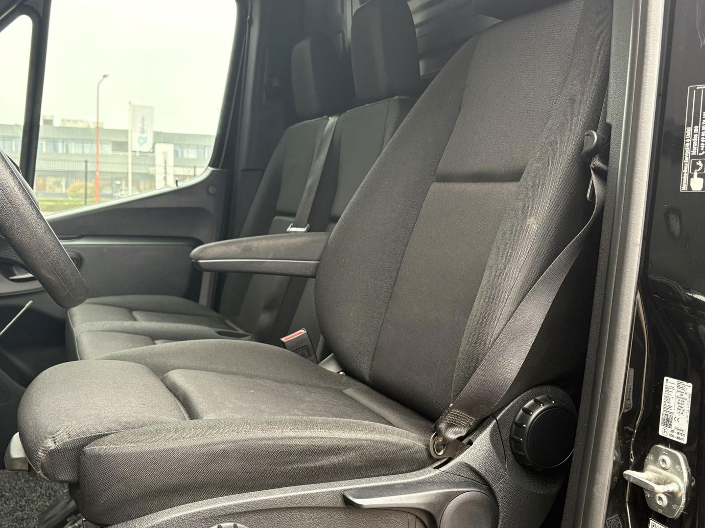 Mercedes-Benz Sprinter 317 L2H2 RWD | LED | Stoel gasgeveerd | 3.5 Ton |