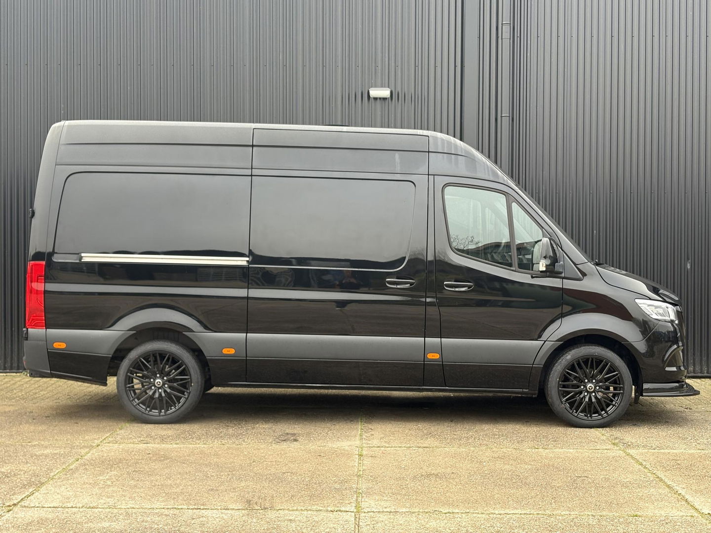 Mercedes-Benz Sprinter 317 L2H2 RWD | LED | Stoel gasgeveerd | 3.5 Ton |