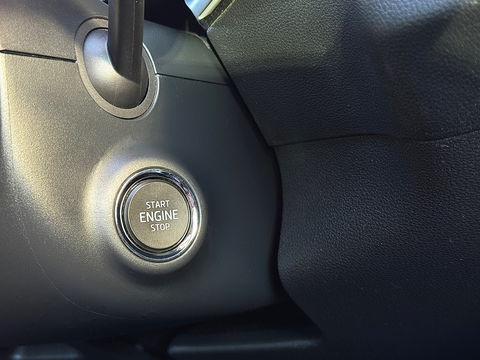 Škoda Karoq 1.5 TSI ACT Style | Automaat! | Apple Carplay | Android Auto | Camera | Navigatie | Stoelverwarming | Elektrische Achterklep | DAB | Adaptieve Cruise Control | Sfeerverlichting |