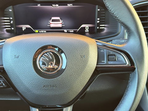 Škoda Karoq 1.5 TSI ACT Style | Automaat! | Apple Carplay | Android Auto | Camera | Navigatie | Stoelverwarming | Elektrische Achterklep | DAB | Adaptieve Cruise Control | Sfeerverlichting |