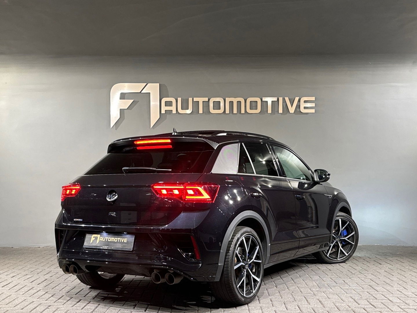 Volkswagen T-Roc 2.0 TSI 4Motion R Pano|Akra|IQ|Keyless|ACC