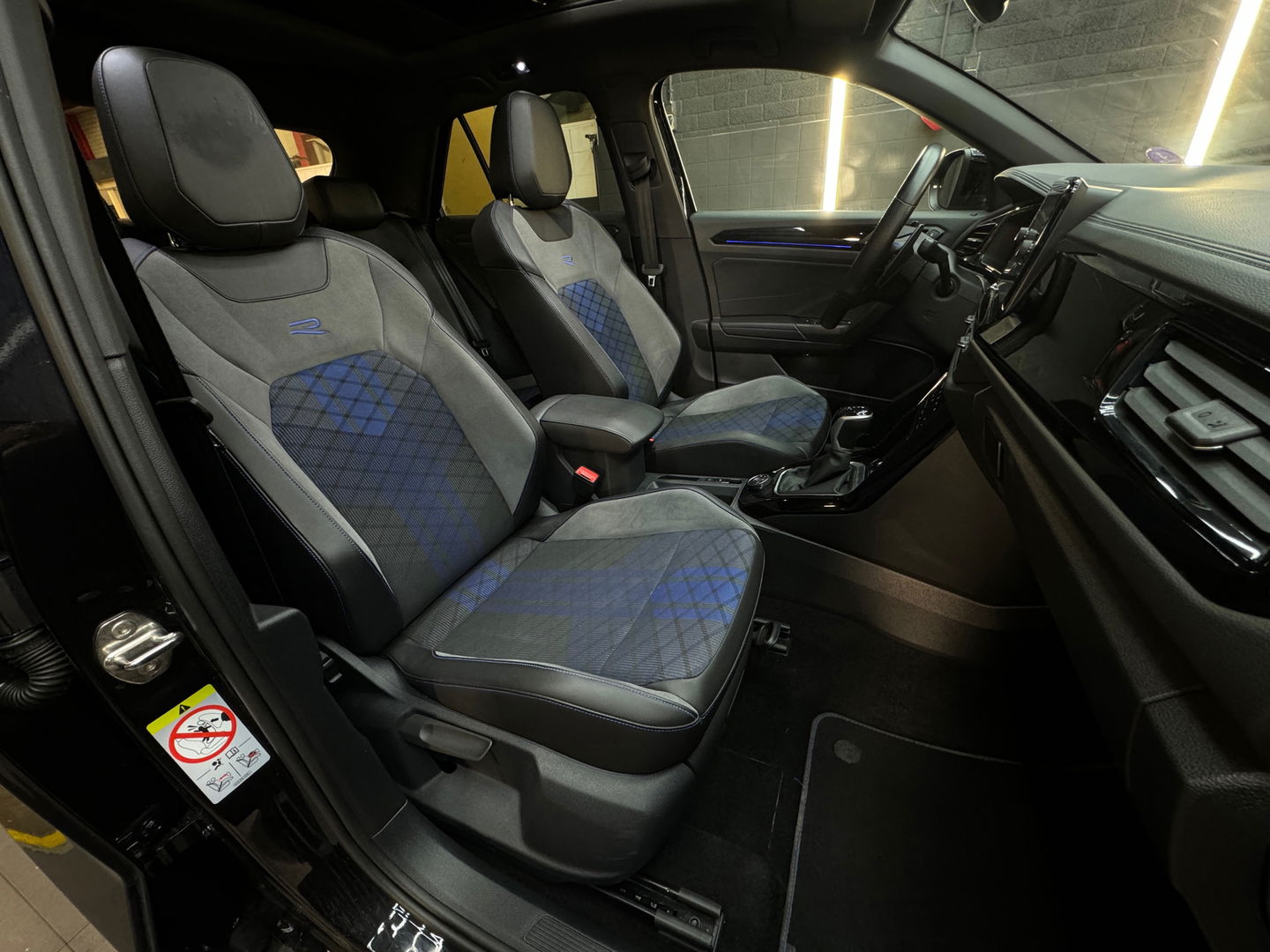 Volkswagen T-Roc 2.0 TSI 4Motion R Pano|Akra|IQ|Keyless|ACC