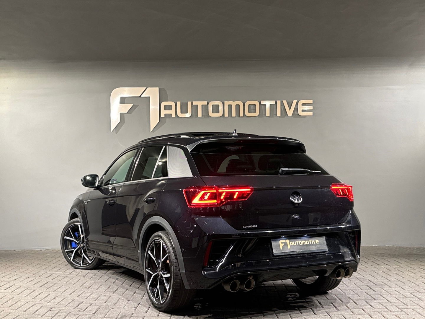 Volkswagen T-Roc 2.0 TSI 4Motion R Pano|Akra|IQ|Keyless|ACC