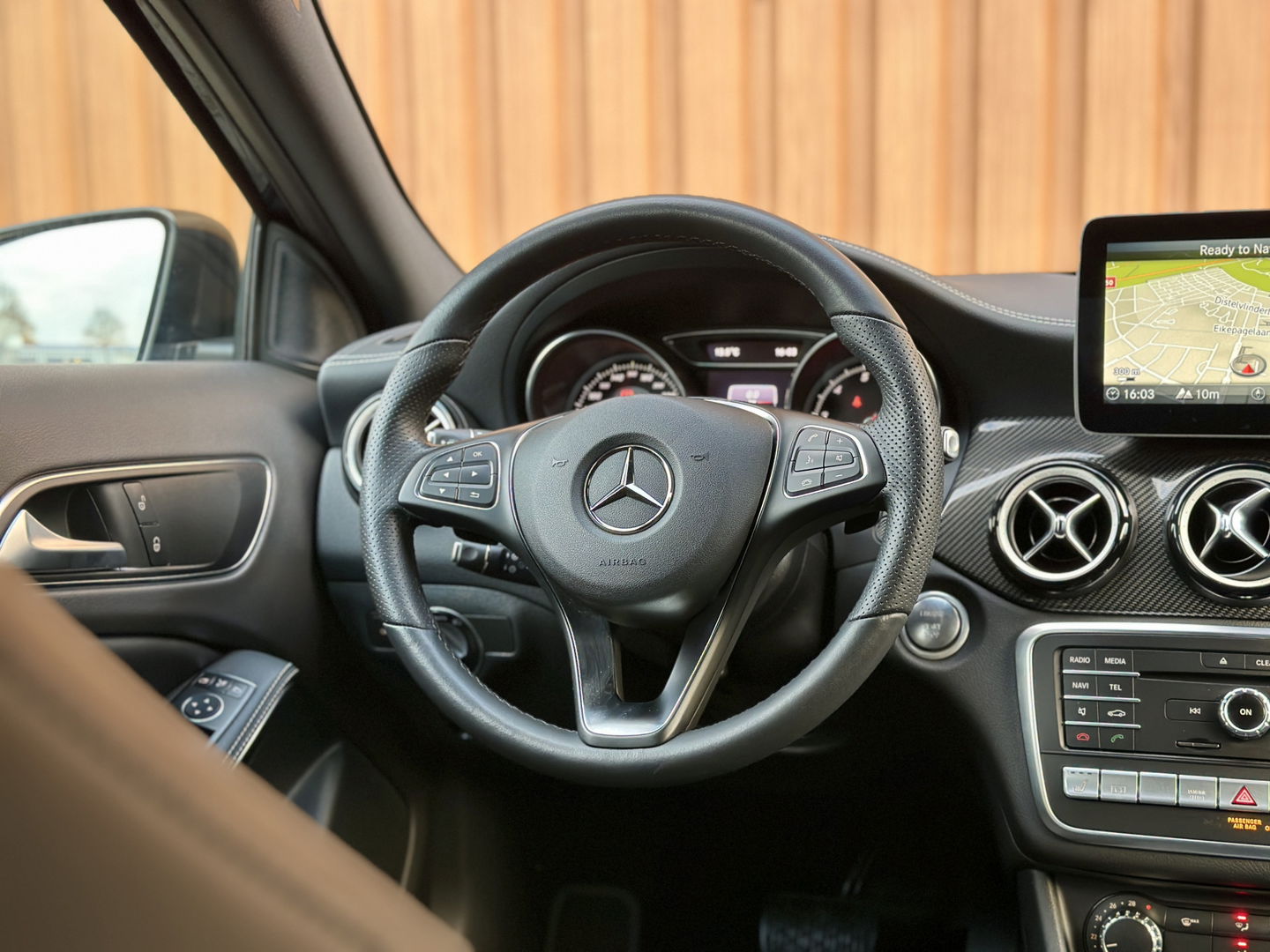 Mercedes-Benz GLA 220 4Matic Premium | Achteruitrijcamera | Parkeersensoren | Cruise Control | Stoelverwarming | Apple Carplay | Android Auto | Dynamic Select | LED | Elektrische Achterklep