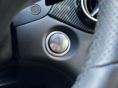 Mercedes-Benz GLA 220 4Matic Premium | Achteruitrijcamera | Parkeersensoren | Cruise Control | Stoelverwarming | Apple Carplay | Android Auto | Dynamic Select | LED | Elektrische Achterklep