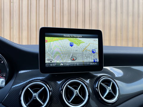 Mercedes-Benz GLA 220 4Matic Premium | Achteruitrijcamera | Parkeersensoren | Cruise Control | Stoelverwarming | Apple Carplay | Android Auto | Dynamic Select | LED | Elektrische Achterklep