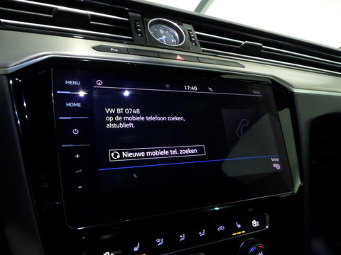 Volkswagen Passat Variant 1.4 TSI ACT Highline Business R-Line "Origineel NL!" Automaat! Pano Trekhaak Virtual Camera Stoelverwarm
