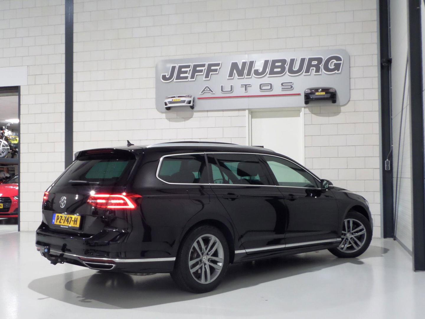 Volkswagen Passat Variant 1.4 TSI ACT Highline Business R-Line "Origineel NL!" Automaat! Pano Trekhaak Virtual Camera Stoelverwarm