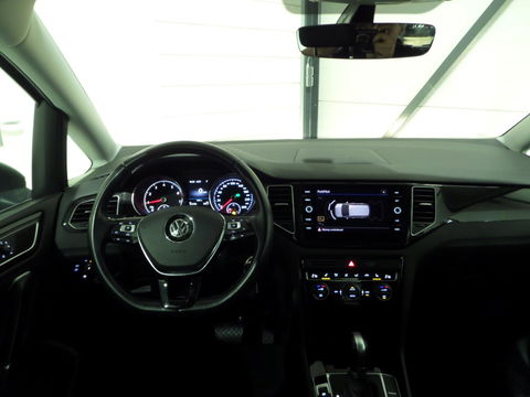 Volkswagen Golf Sportsvan 1.0 TSI DSG Highline "Origineel NL!" 1e eigenaar! Automaat! Apple-Carplay Camera Stoelverwarming Parkeer