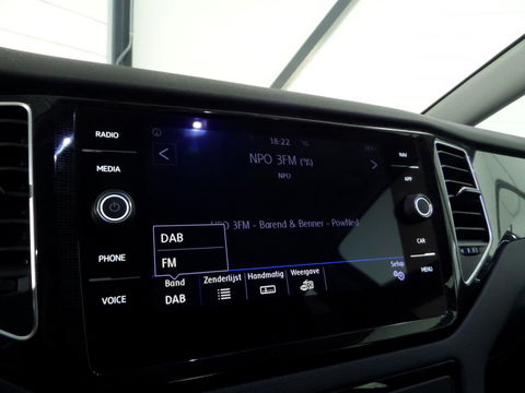 Volkswagen Golf Sportsvan 1.0 TSI DSG Highline "Origineel NL!" 1e eigenaar! Automaat! Apple-Carplay Camera Stoelverwarming Parkeer