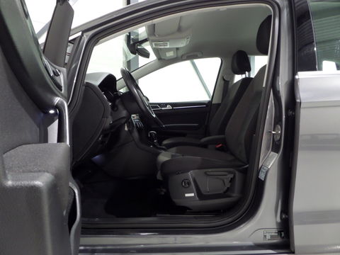 Volkswagen Golf Sportsvan 1.0 TSI DSG Highline "Origineel NL!" 1e eigenaar! Automaat! Apple-Carplay Camera Stoelverwarming Parkeer