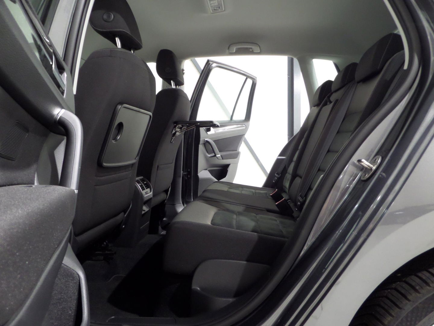 Volkswagen Golf Sportsvan 1.0 TSI DSG Highline "Origineel NL!" 1e eigenaar! Automaat! Apple-Carplay Camera Stoelverwarming Parkeer