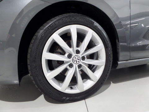 Volkswagen Golf Sportsvan 1.0 TSI DSG Highline "Origineel NL!" 1e eigenaar! Automaat! Apple-Carplay Camera Stoelverwarming Parkeer