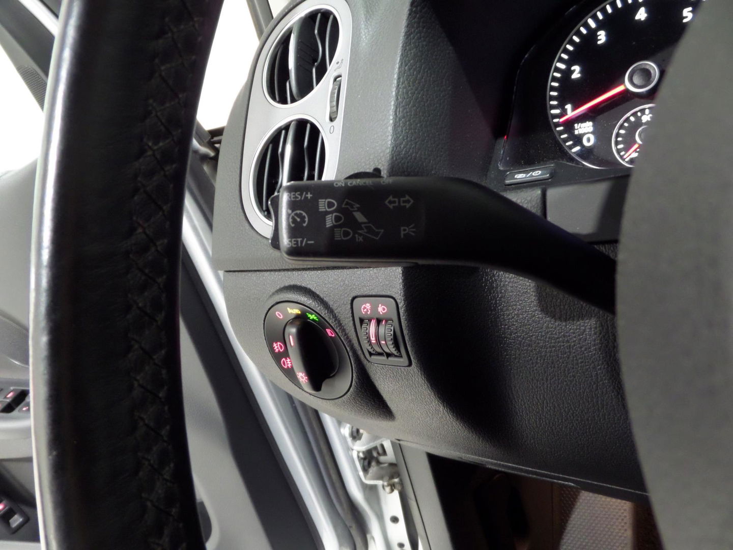 Volkswagen Golf Plus Cross 1.4 TSI 122PK Highline Apple-Carplay Stoelverwarming Trekhaak Navigatie Bluetooth Parkeersensoren