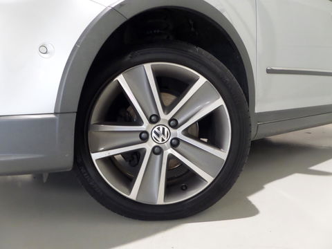 Volkswagen Golf Plus Cross 1.4 TSI 122PK Highline Apple-Carplay Stoelverwarming Trekhaak Navigatie Bluetooth Parkeersensoren