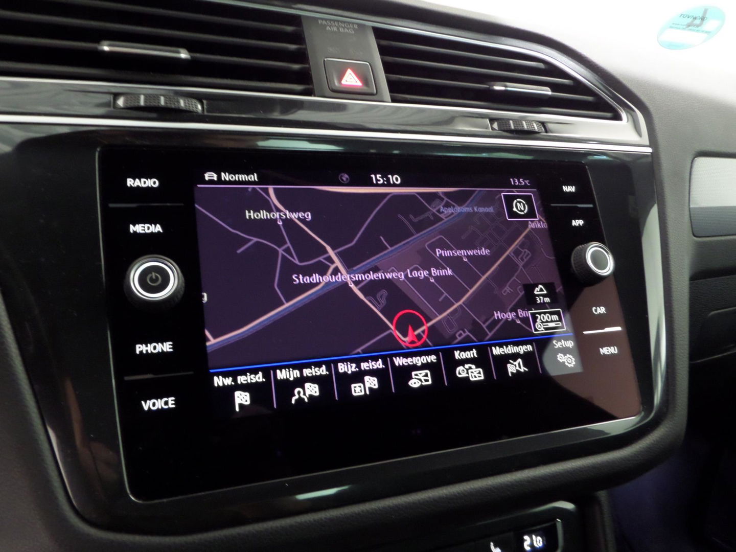 Volkswagen Tiguan 2.0 TSI DSG 4Motion Highline "2X R-Line" Pano Trekhaak Virtual Carplay 360Camera Leer Head-up Adaptive-cruise