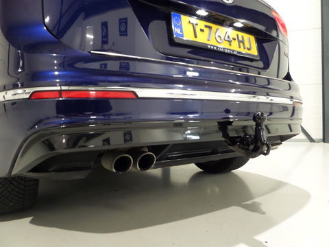 Volkswagen Tiguan 2.0 TSI DSG 4Motion Highline "2X R-Line" Pano Trekhaak Virtual Carplay 360Camera Leer Head-up Adaptive-cruise