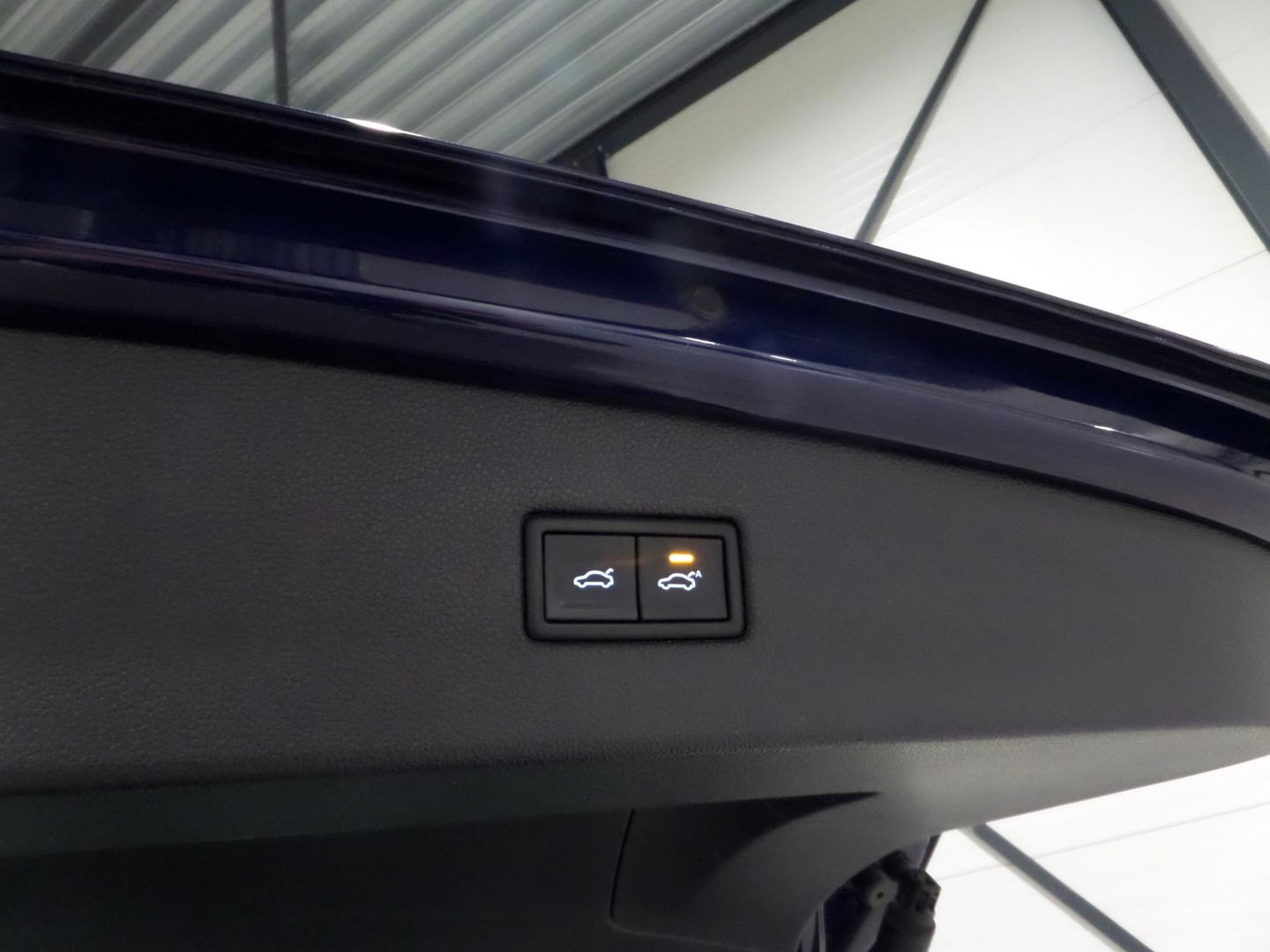 Volkswagen Tiguan 2.0 TSI DSG 4Motion Highline "2X R-Line" Pano Trekhaak Virtual Carplay 360Camera Leer Head-up Adaptive-cruise