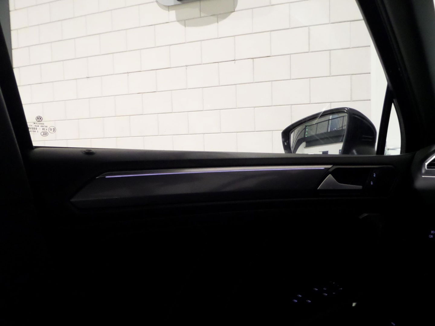 Volkswagen Tiguan 2.0 TSI DSG 4Motion Highline "2X R-Line" Pano Trekhaak Virtual Carplay 360Camera Leer Head-up Adaptive-cruise