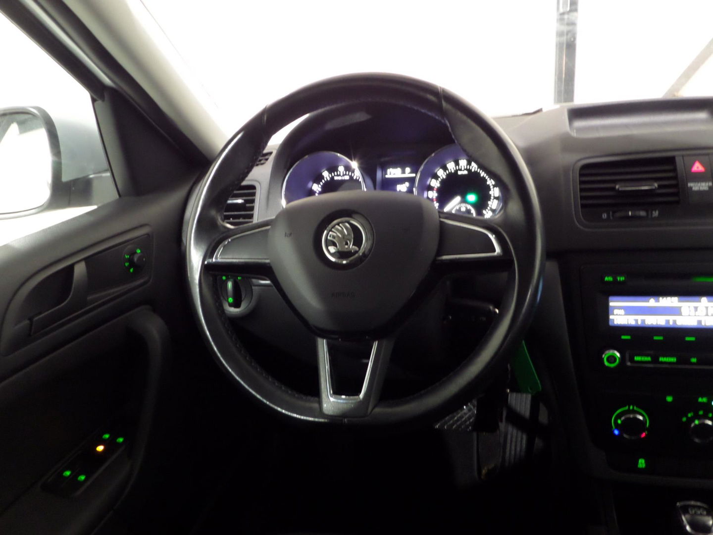 Škoda Yeti 1.2 TSI DSG Active "Automaat" Apple-Carplay Android-Auto Navigatie Bluetooth Airco Parkeersensoren "Dealer onderhouden"