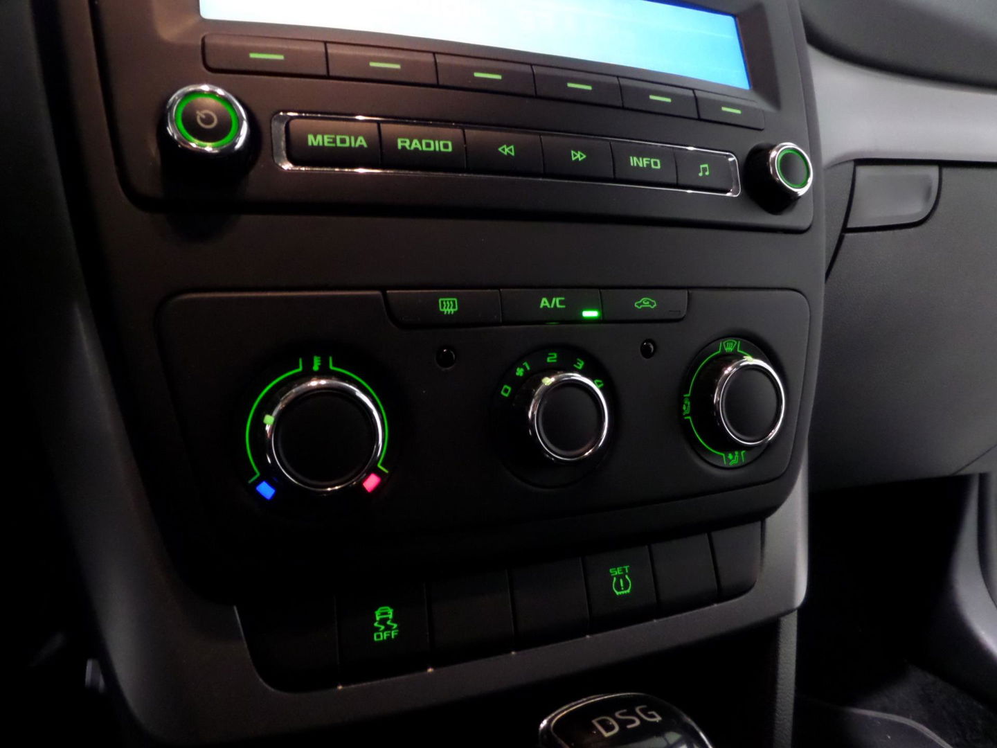 Škoda Yeti 1.2 TSI DSG Active "Automaat" Apple-Carplay Android-Auto Navigatie Bluetooth Airco Parkeersensoren "Dealer onderhouden"