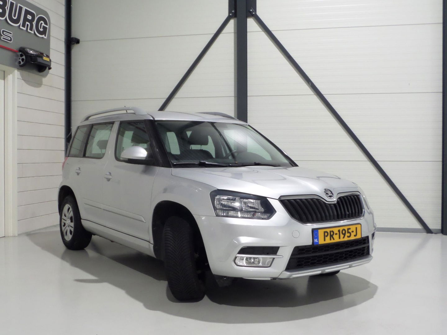 Škoda Yeti 1.2 TSI DSG Active "Automaat" Apple-Carplay Android-Auto Navigatie Bluetooth Airco Parkeersensoren "Dealer onderhouden"