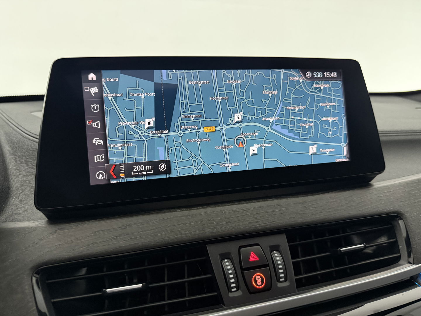 BMW X1 xDrive25e M-Sport l Pano | Lazer | HUD | Sfeerver. | Virtual l Trekhaak | Carplay l Camera l Stoelverw.