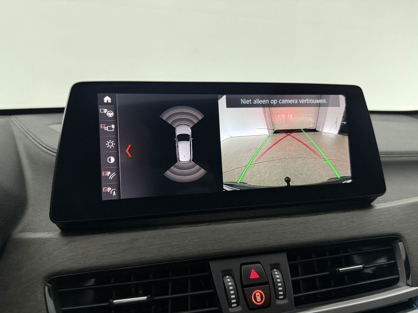 BMW X1 xDrive25e M-Sport l Pano | Lazer | HUD | Sfeerver. | Virtual l Trekhaak | Carplay l Camera l Stoelverw.